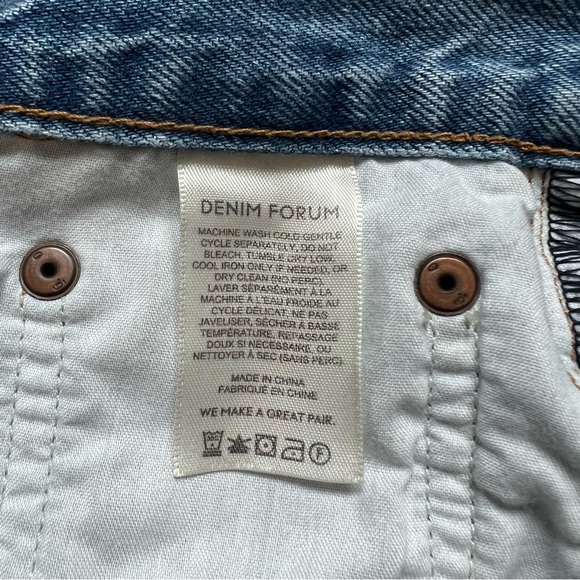 Aritzia Denim Forum Yoko High Rise Mid Thigh Cut-Off Denim Shorts - Size 29 - Picture 14 of 16